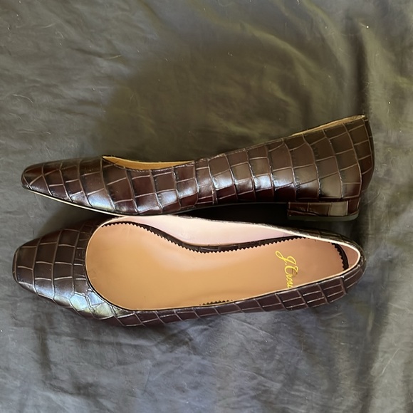 Croc flats - Picture 2 of 3